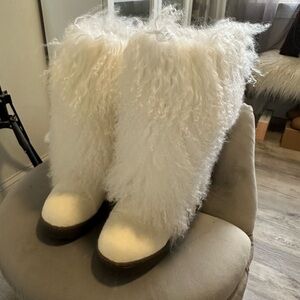 BearPaw Women's White Winter Boots